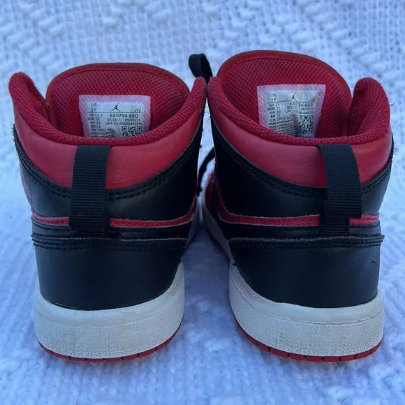 Air Jordan 1 Mid Reverse Bred Nike size 1Y - Picture 8 of 14